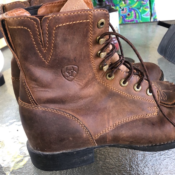 🚨B2G1 ARIAT Brown Leather Ankle Booties - Picture 8 of 12